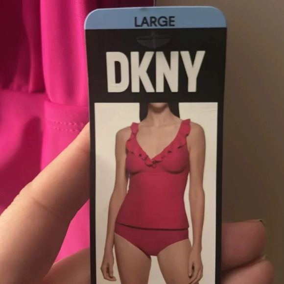 NWT DKNY swim suit top size large - Picture 6 of 8